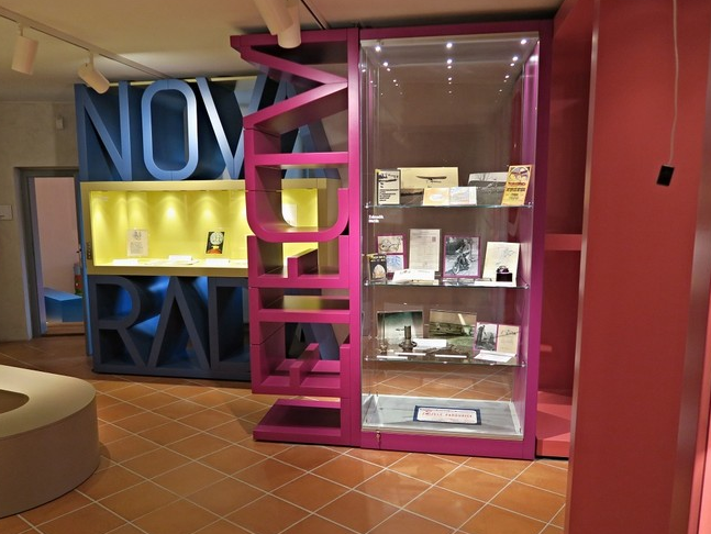 Knihovním centru U Vokolků, expozice o literárnich osobnostech kraje