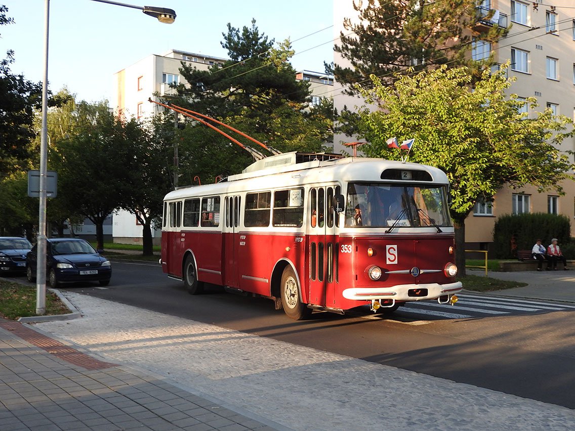 Historický trolejbus Škoda 9Tr